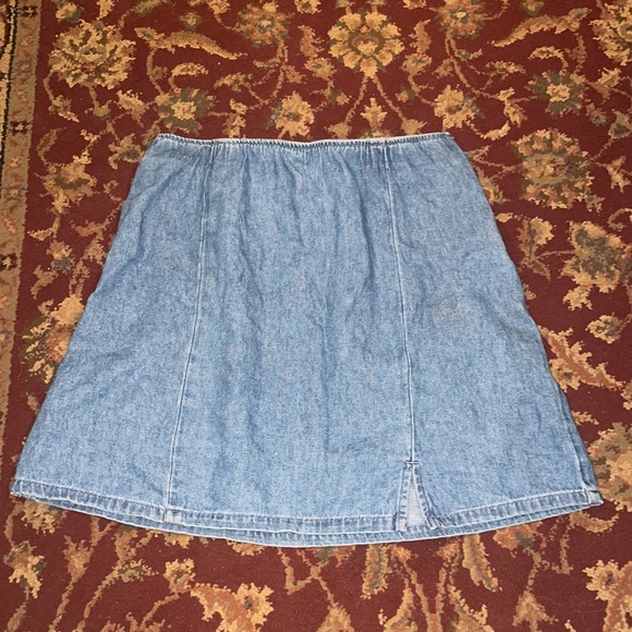 American Eagle Jean Skirt - Picture 2 of 6